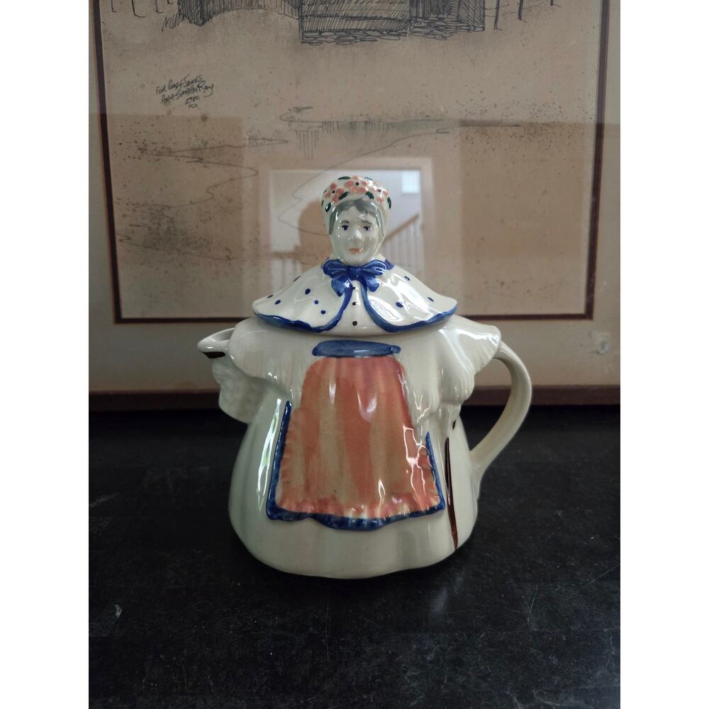 Shawnee Pottery Granny Ann Teapot USA 8" Hand-Painted Vintage Kitchenware